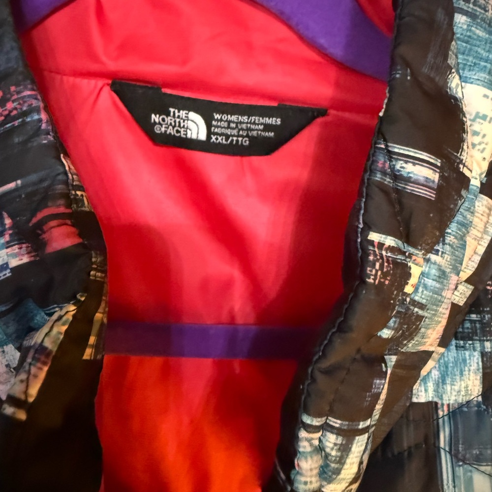 North Face Patterned Vest - image 4